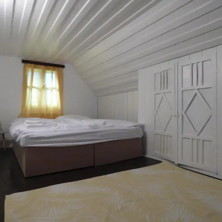 Chalupa Marenice Holiday home Marenice